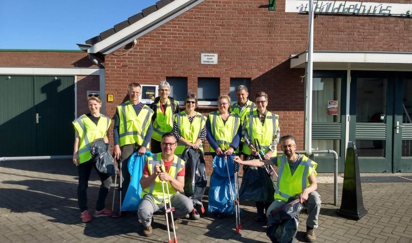 De steeds groeiende groep vrijwilligers in Stokkum. Foto: Freddy van Dijken