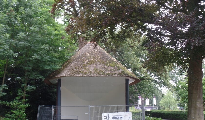 De muziekkoepel werd in 1937 door de Ruurlose burgerij aangeboden aan muziekvereniging Sophia's Lust in het kader van haar 75-jarig jubileum. Foto: Jan Hendriksen.