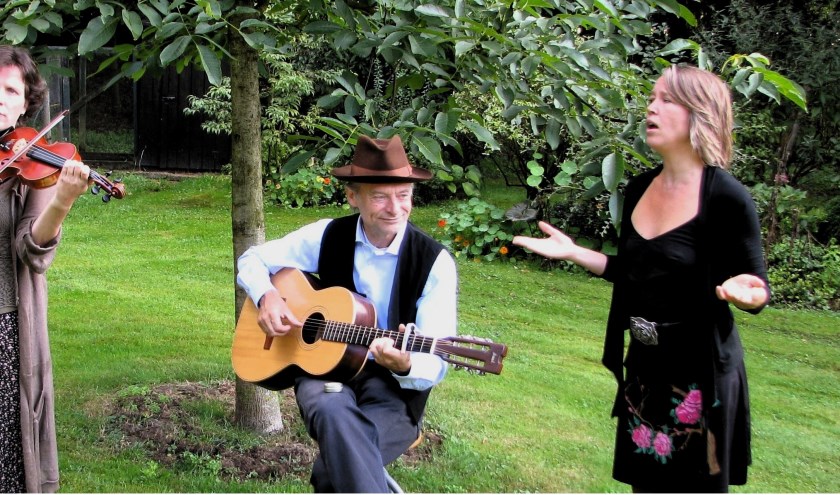 Yentl Flavour treedt op in de Driekoningenkapel. Foto: PR