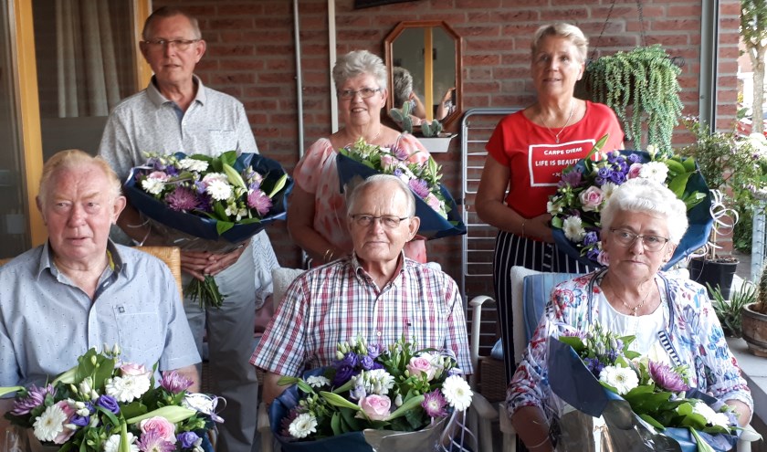P. Boerboom,R. Bosman en J. Hendricksen (vlnr) en zittend (vlnr): T. Luiking, A. Folmer en G. Jansen.