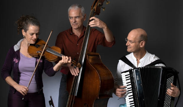 Charivari Trio