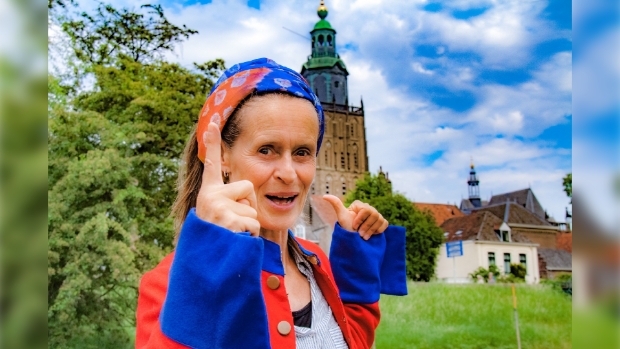 De verteller neemt je mee door de stadsgeschiedenis