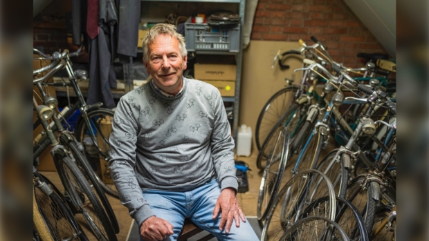 Louis van Steenbergen en zijn unieke fietsenverzameling