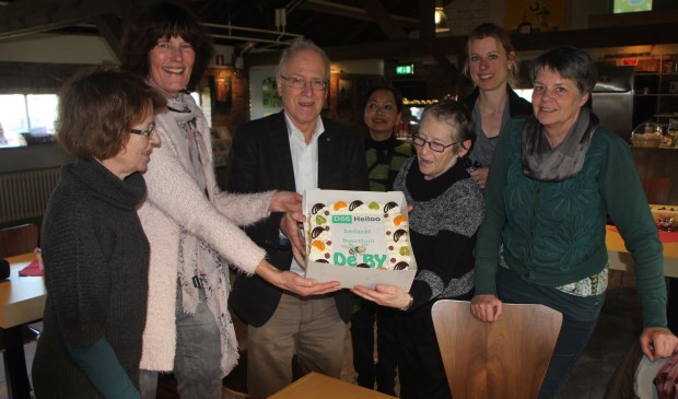 Marjo Olbers, Dorien Reiche, Hans van Halem, Neela Müller, Gré Kuiper, Inge van Velzen, Mercedes Docter.