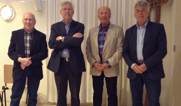 Het voormalige bestuur van Oud Heiloo. Van links naar rechts: Dick Slagter, Piet Kuijper, Piet Stoffers en Wim Buwalda (Foto: Evert Visser).