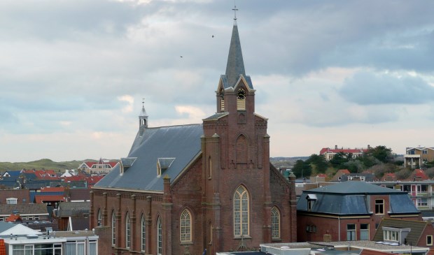 De oud-katholieke kerk aan de Voorstraat in Egmond aan Zee.