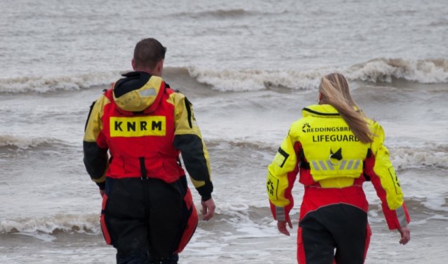 KNRM in het water.