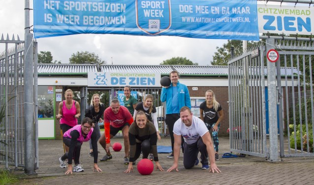 Opening met Wethouder A. de Vink-Hartog, beleidsmedewerker Sebastiaan Huys, buurtsportcoach Chantal Thomas, Jorrit Cremers en bootcamp Liefting Fit