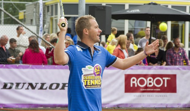 Ronald Vlieland in actie bij TV de Dog