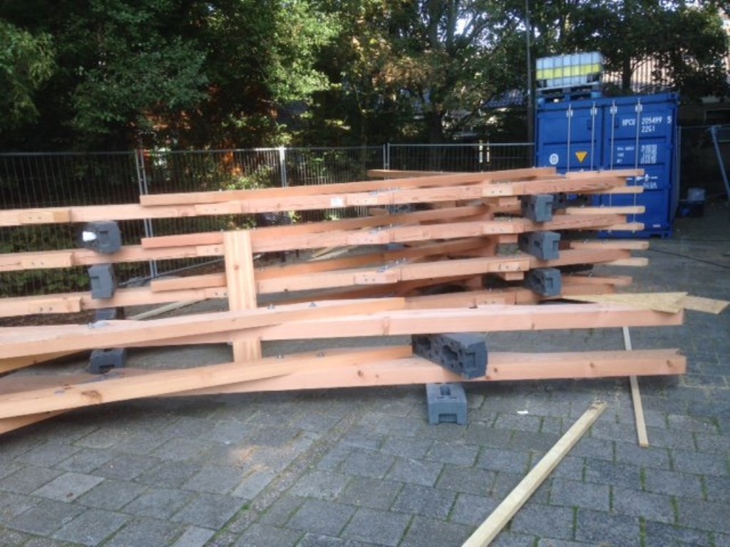 De spanten liggen al klaar.