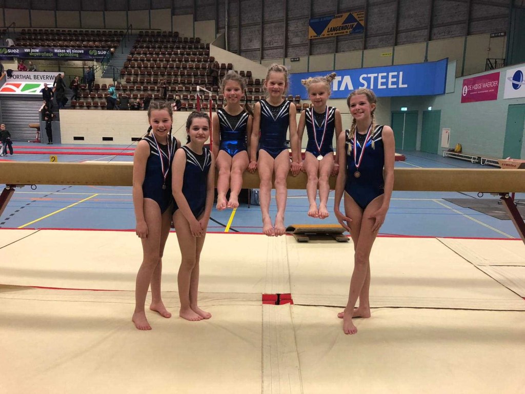 Enkele medaillewinnaressen : v.l.n.r. Quely Figelet, Michelle Grogniet, Eva Agterberg, Fien Boogaard, Feline van Graas en Marinka Jonker.