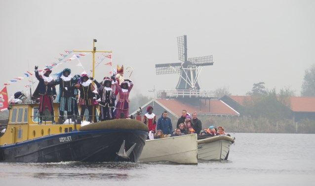 De intocht van de Sint in Uitgeest.