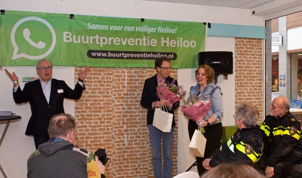 Burgemeester Hans Romeyn bedankte Paul Dirks en Daniëlle Kloos voor hun enorme inzet voor Buurtpreventie Heiloo