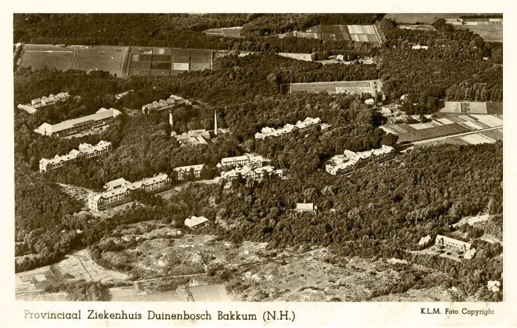 Oude luchtfoto van het Duin en Bosch-terrein