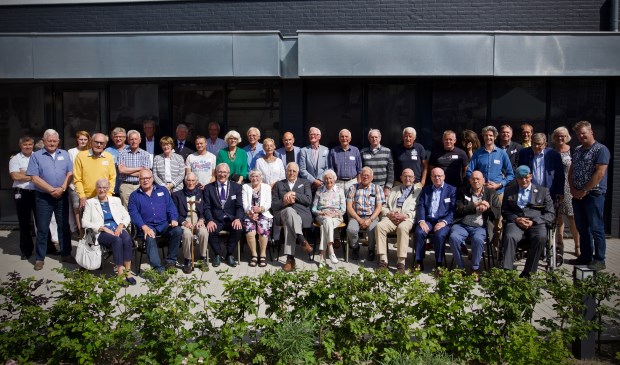 Alle veteranen met een naaste en de burgemeester en de wethouders.