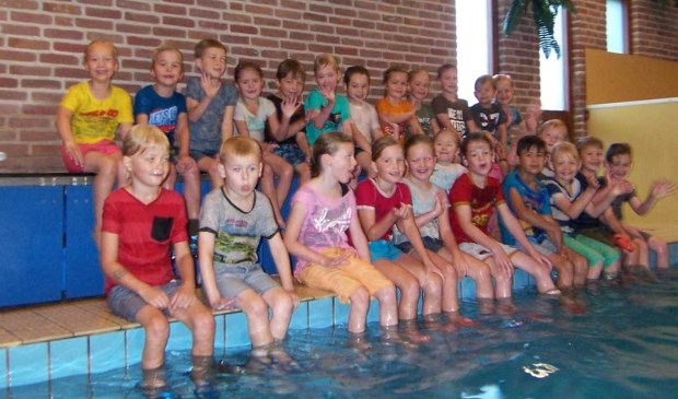 Red Jezelf Brevet zwembad Loos - Uitkijkpost Media B.V.