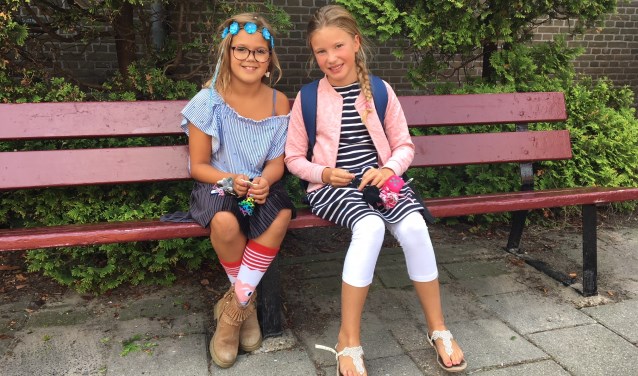 Thala en Fay beginnen dit jaar in groep 6.