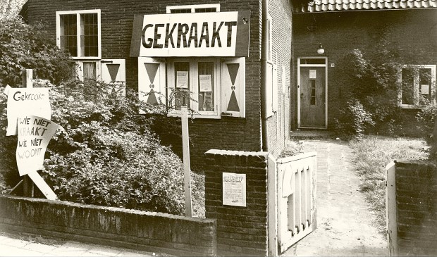 Weet u het nog? Leegstaand politiebureau Bakkum gekraakt vanwege nijpend woningtekort voor 'oorspronkelijke' Castricummers