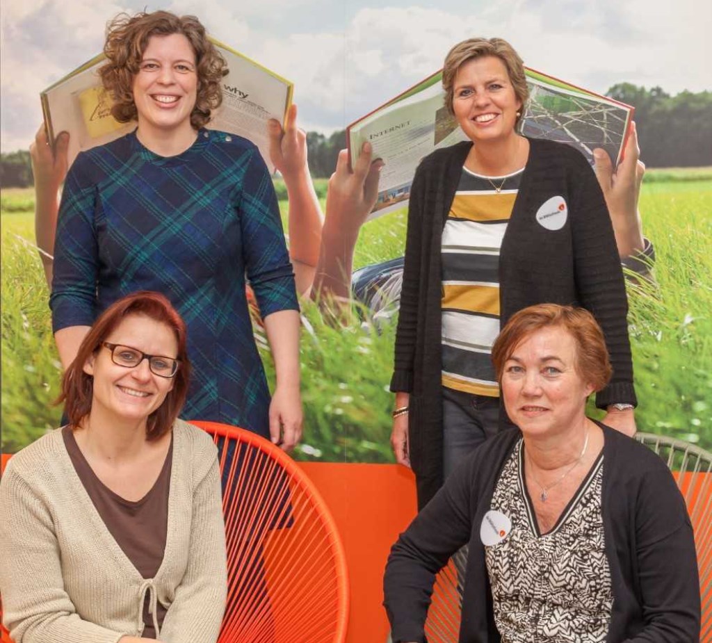 KVC dames Anne-Marie (boven links) en Natalie (onder links) en De Bibliotheek Kennemerwaard dames Femke (boven rechts) en Jocenta (onder rechts)