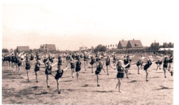 Gymnastiekvereniging Doves op het voormalig Melcoterrein. (Foto: Archief Historische Vereniging Heiloo)