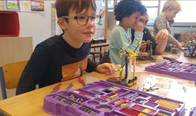 Young Engineers Haarlem organiseert speciale Lego-workshops.
