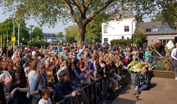 Het is een drukte van belang voor het optreden van O'G3NE