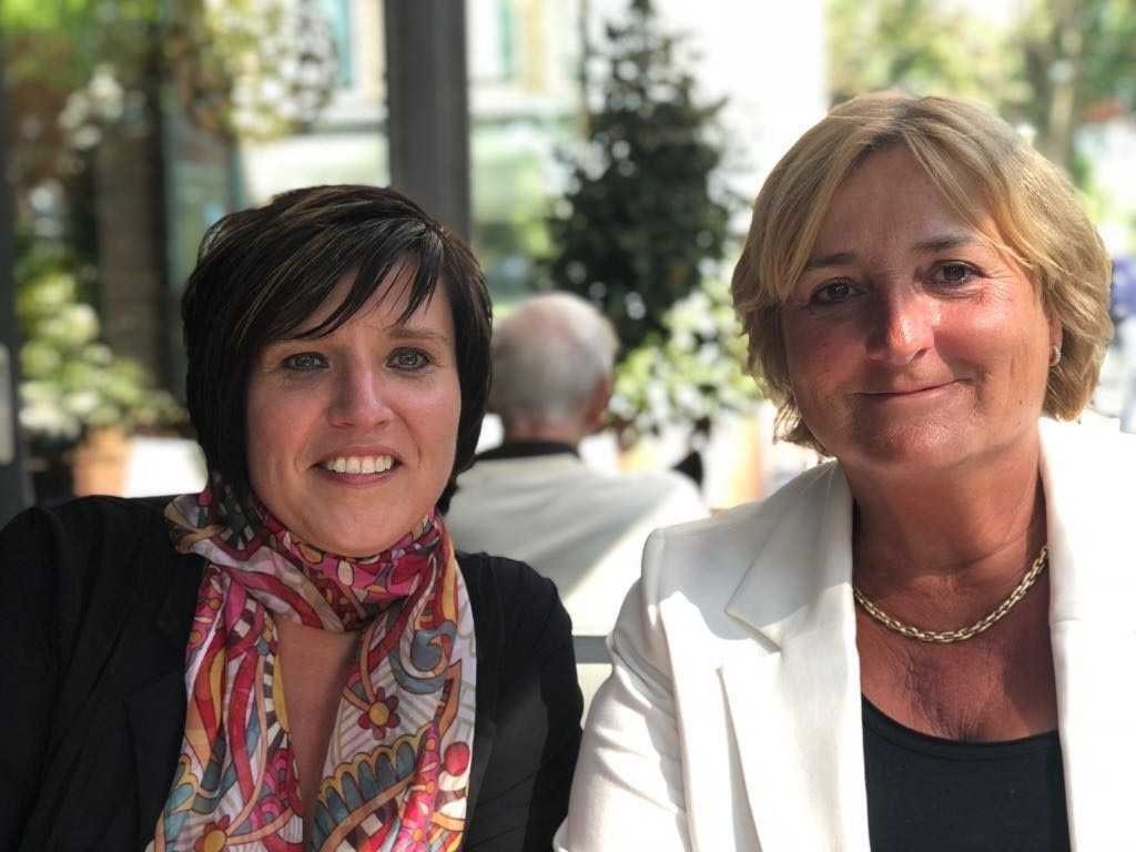 Marielle van der Laan en Esther Hollenberg