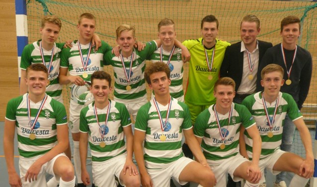 Spelers achter v.l.n.r.: Ian, Ryan, Stein, Chris, Sam, Stef, Thijs. Voor: Kep, Joep, Jelmer, Joris, Wessel.