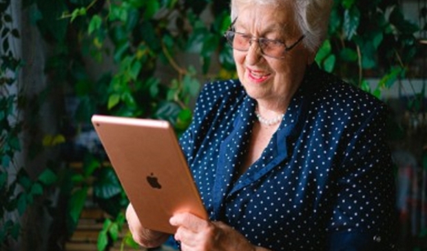 SeniorWeb, Oba Weesp