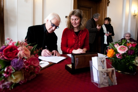 Met een handtekening werd het hele archief overgedragen