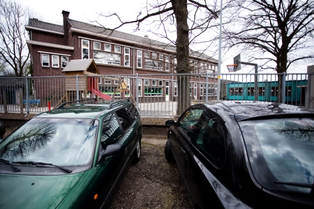 Parkeren mag alleen in de vakken