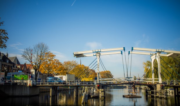 Laatste hand aan de Vechtbrug