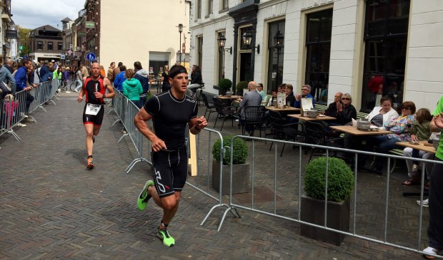 Steff Overmars uit Hilversum op weg naar de zege in Woerden.