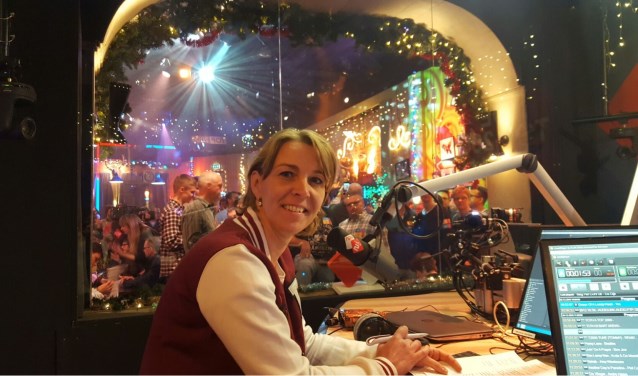 Carmen Verheul: "Ik moet me wel een beetje afsluiten, maar de energie van de mensen is fantastisch." (foto Anouk Kantelberg)
