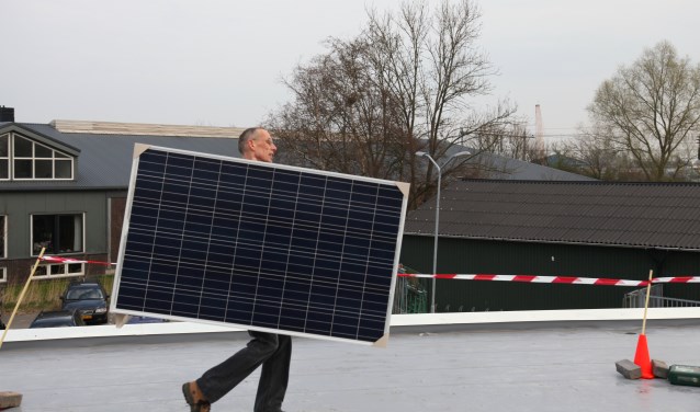 Zonnepanelen bij hockeyclub voorbeeld, aldus wethouder