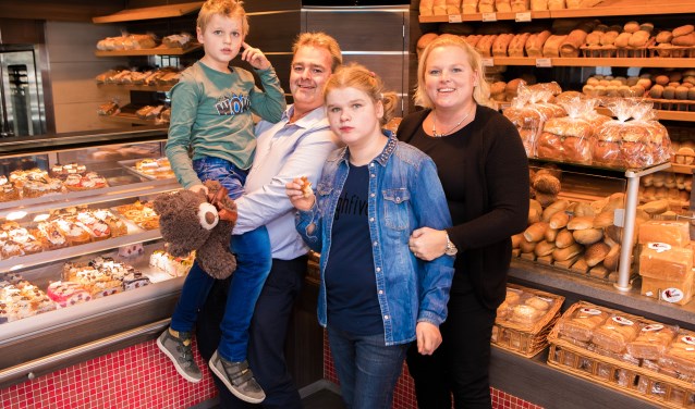 Tot en met eind oktober is de bakkerij nog van de familie Kromhout.