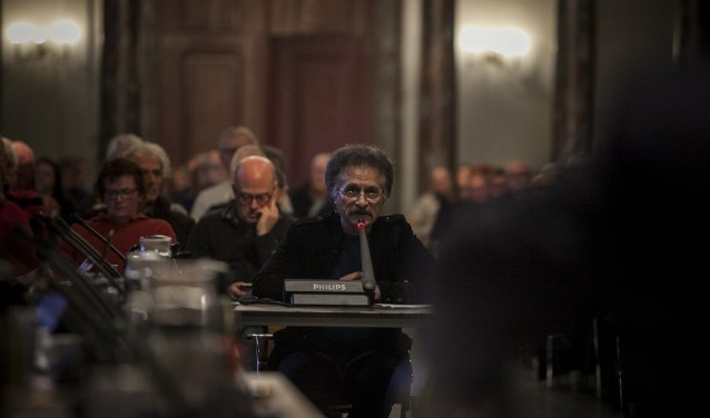 Bahman Khalafi van het Comité Zelfstandig Weesp, dat het referendum heeft aangevraagd.