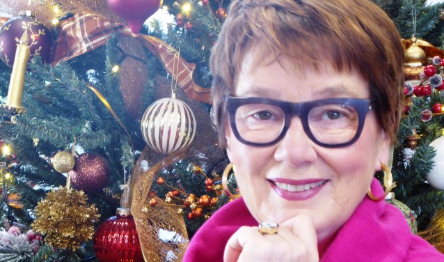Ineke Hilhorst is verrast door de erkenning die ze voor haar inzet voor het Holocaustmonument heeft gekregen.