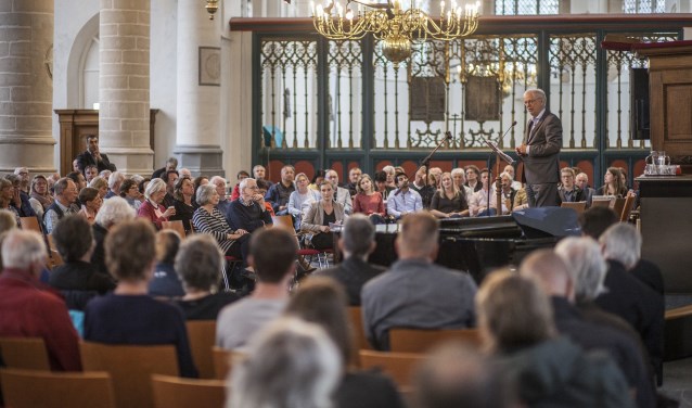 Grote Kerk bomvol