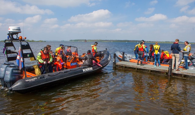 Donateurs mogen altijd meevaren tijdens Reddingbootdag en daar wordt gretig gebruik van gemaakt.