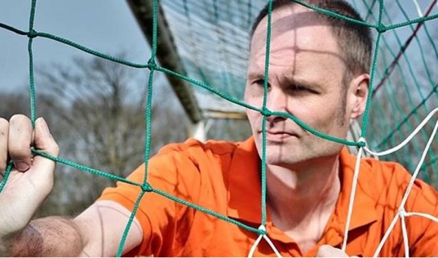 Schrijver en zanger Meindert Talma komt zijn sportliederen zingen.