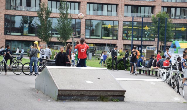 IJburg is een jonge wijk en is ook een wijk met een normale afspiegeling van de bevolking zoals die in de hele stad te zien is.