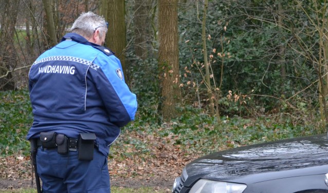 Boa's houden extra controles bij de fietstunnel.