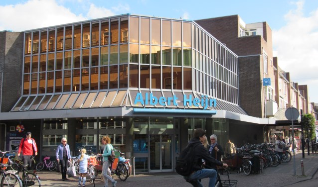 De AH aan de Veerstraat kan volgens sommigen prima uitbreiden, zodat verhuizing niet nodig is.