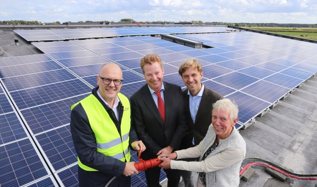 De directeur van KiesZon (l) en de BEL-wethouders.