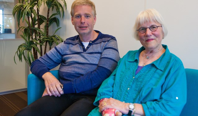 De taalambassadeurs Dicky Gingnagel (links) en Graddie Jansen-van Leeuwen.
