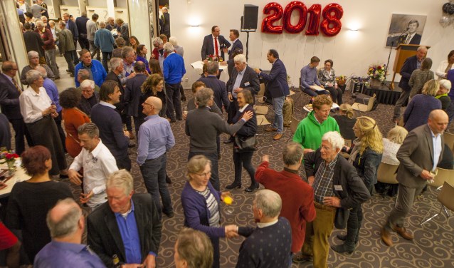 Gezellige drukte op de nieuwjaarsreceptie in Eemnes.