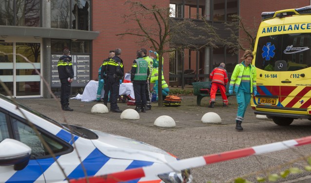 De bewoner overleed na een val van de eerste etage.