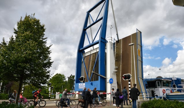 Diemerbrug en Venserbrug worden verlicht | DiemerNieuws Diemerbrug en Venserbrug worden verlicht | DiemerNieuws