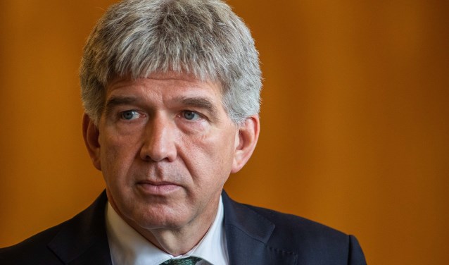 Bijval van D66 voor wethouder Wimar Jaeger, terwijl de PvdA hem verwijt een helikopterouder te zijn.